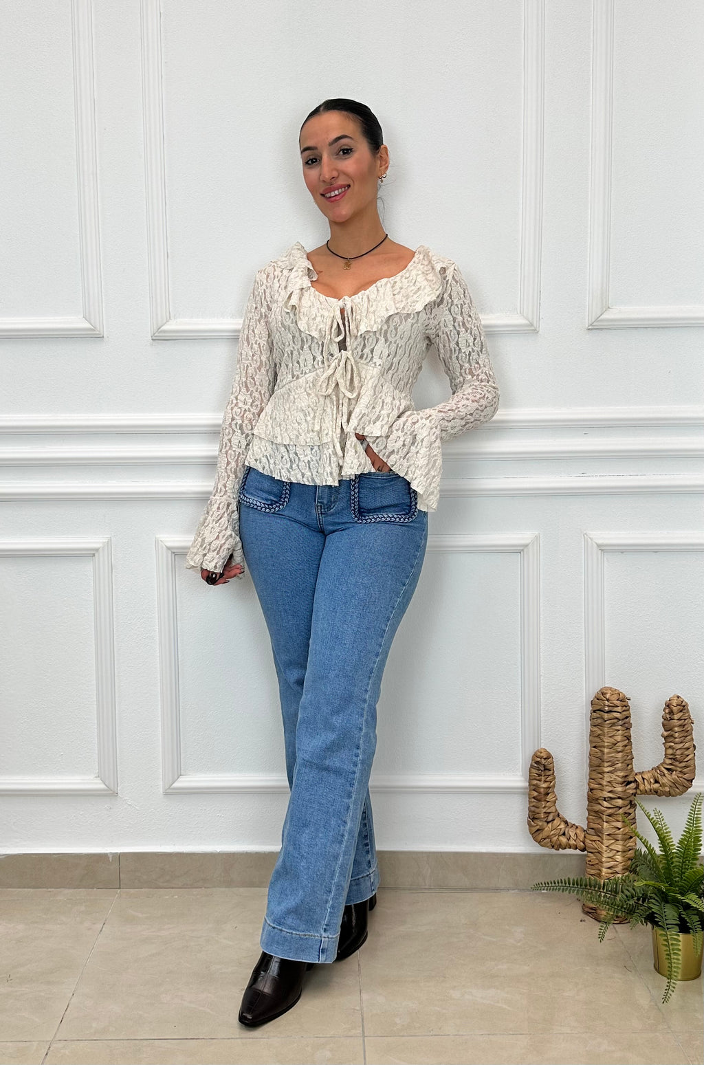 BLUSA ENCAJE LAZADA